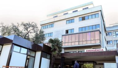 Homem encontrado morto junto da PSP em Lisboa tinha dado entrada nas urgências do Hospital S. Francisco Xavier