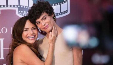 Luiza Tomé faz rara aparição com o filho modelo gêmeo