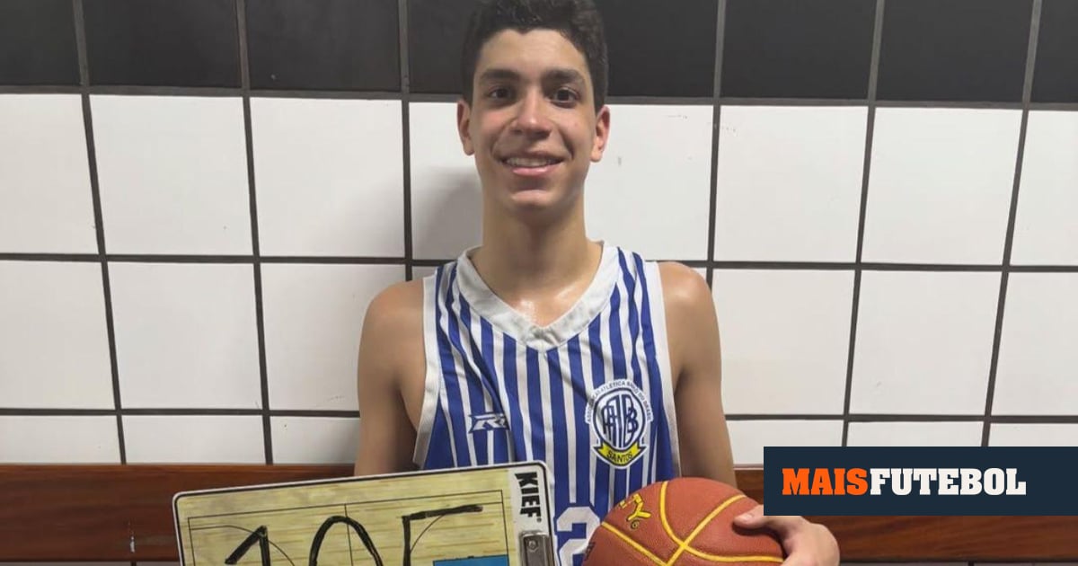 INCRÍVEL: João Félix (não esse!) termina jogo de basquetebol com 105 pontos