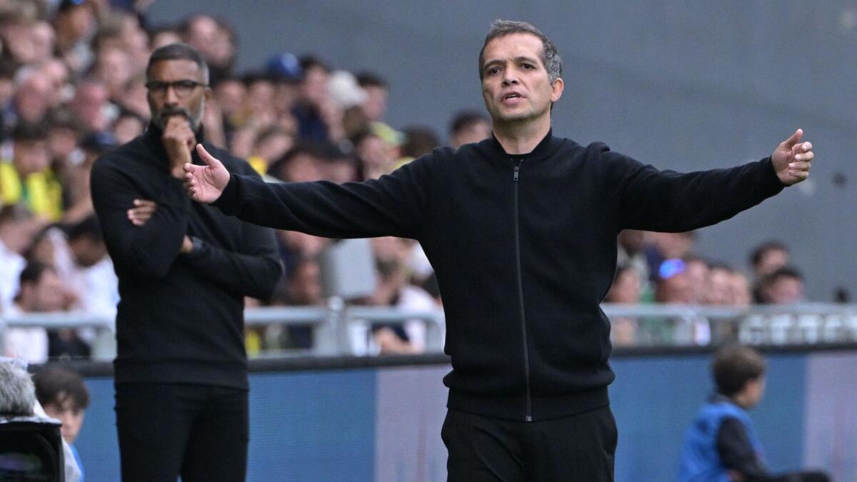 Luís Castro despedido do Nantes com sucessor caminho