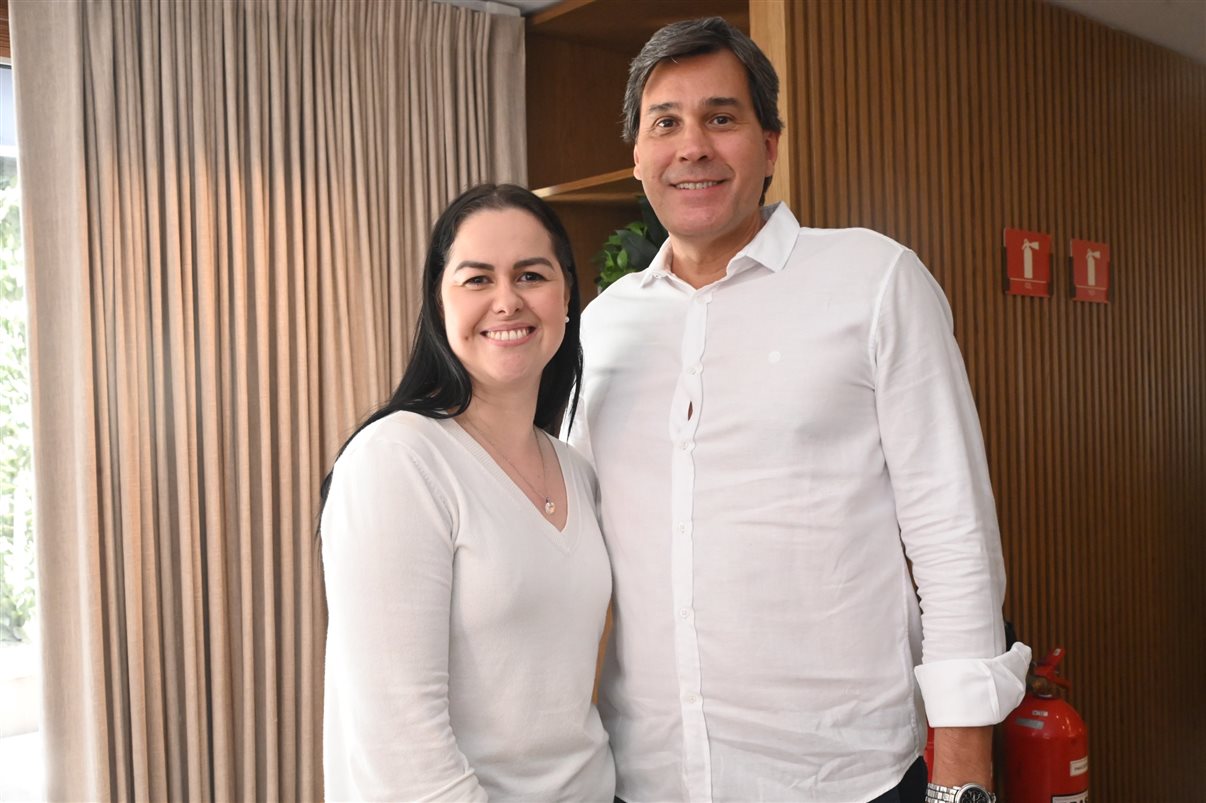 Flavio Marques, da BeFly, Rosa Shida, da United Airlines, Luciano Guimarães, da BeFly, Cristina Rached, da Lufthansa Group, Estela Marques, da Turkish Airlines, Sylvio Ferraz, da BeFly, Regina Carrelhas, da Emirates, e Lucia Lima, da United Airlines