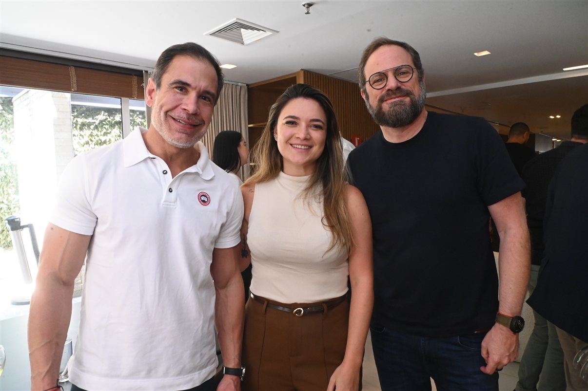 Flavio Marques, da BeFly, Rosa Shida, da United Airlines, Luciano Guimarães, da BeFly, Cristina Rached, da Lufthansa Group, Estela Marques, da Turkish Airlines, Sylvio Ferraz, da BeFly, Regina Carrelhas, da Emirates, e Lucia Lima, da United Airlines