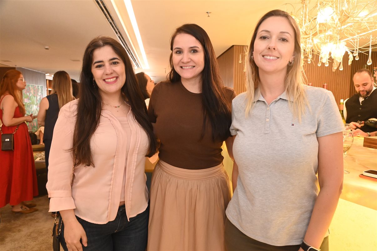 Flavio Marques, da BeFly, Rosa Shida, da United Airlines, Luciano Guimarães, da BeFly, Cristina Rached, da Lufthansa Group, Estela Marques, da Turkish Airlines, Sylvio Ferraz, da BeFly, Regina Carrelhas, da Emirates, e Lucia Lima, da United Airlines