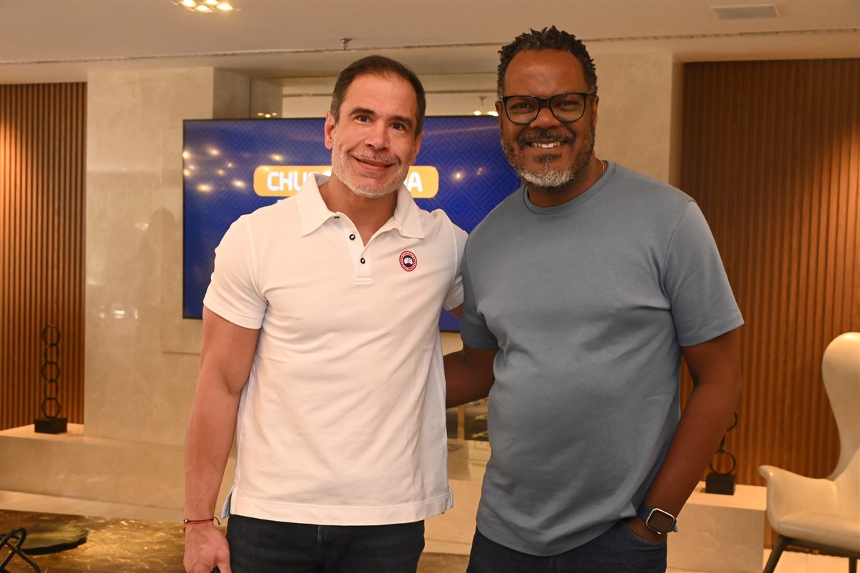 Flavio Marques, da BeFly, Rosa Shida, da United Airlines, Luciano Guimarães, da BeFly, Cristina Rached, da Lufthansa Group, Estela Marques, da Turkish Airlines, Sylvio Ferraz, da BeFly, Regina Carrelhas, da Emirates, e Lucia Lima, da United Airlines