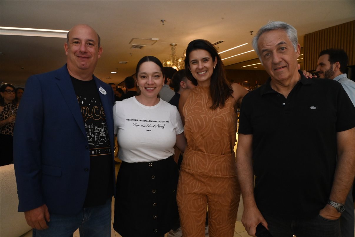 Flavio Marques, da BeFly, Rosa Shida, da United Airlines, Luciano Guimarães, da BeFly, Cristina Rached, da Lufthansa Group, Estela Marques, da Turkish Airlines, Sylvio Ferraz, da BeFly, Regina Carrelhas, da Emirates, e Lucia Lima, da United Airlines