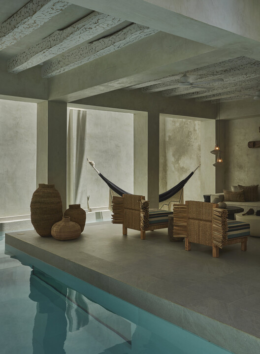 Casa Azurra la Carbonera / Vladimir Caballero + Lorena Pulecio - Fotografia de Interiores, Madeira, Cadeira, Dormitório