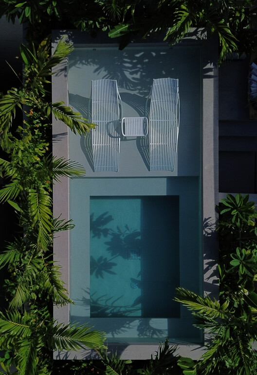 Casa Azurra la Carbonera / Vladimir Caballero + Lorena Pulecio - Imagem 5 de 20