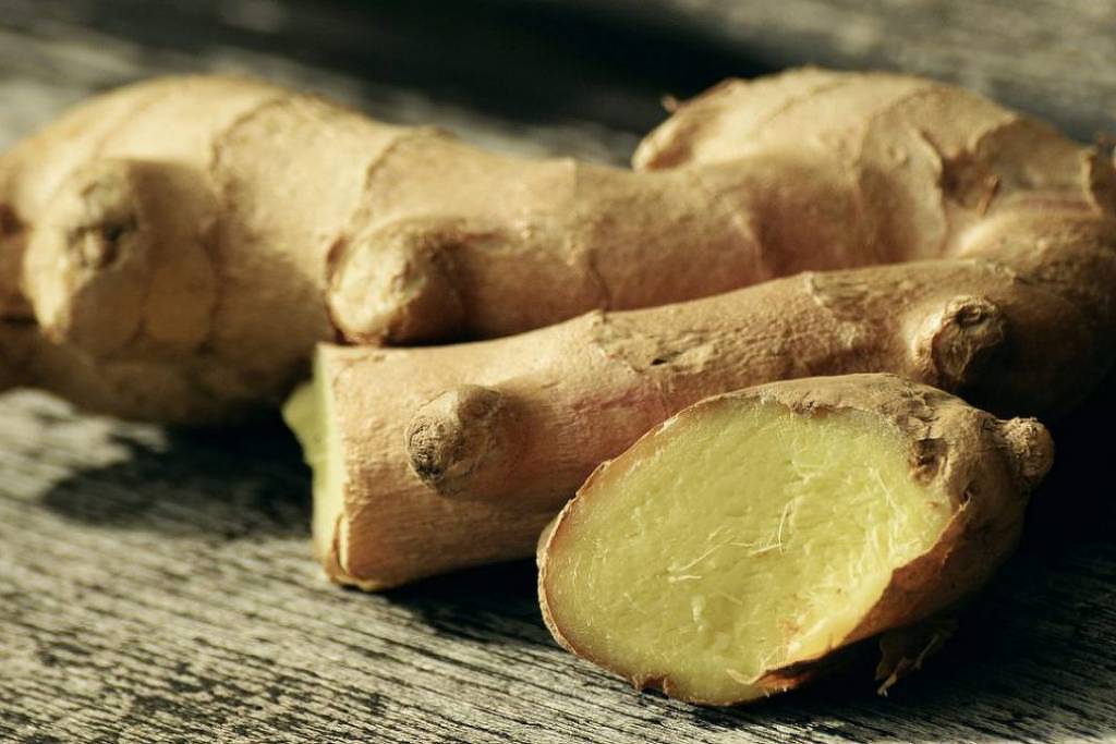 Gengibre pode reduzir dores e náuseas e melhorar digestão - 14/12/2025 - Equilíbrio