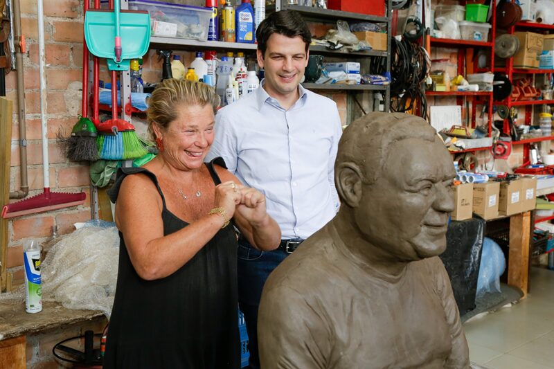 Rua XV, em Curitiba, vai ganhar escultura de Jaime Lerner