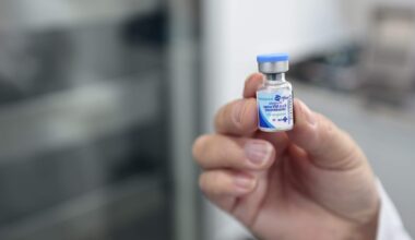 Santos realiza neste sábado vacinação itinerante em dois pontos da Cidade - A Tribuna