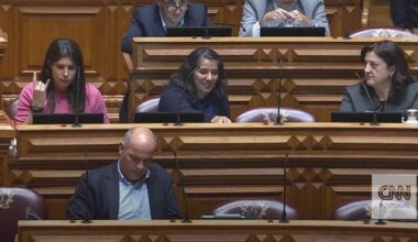 "Um gesto da cultura rock, um símbolo de orgulho e força": Mariana Mortágua diz que o seu gesto não visava ofender ninguém