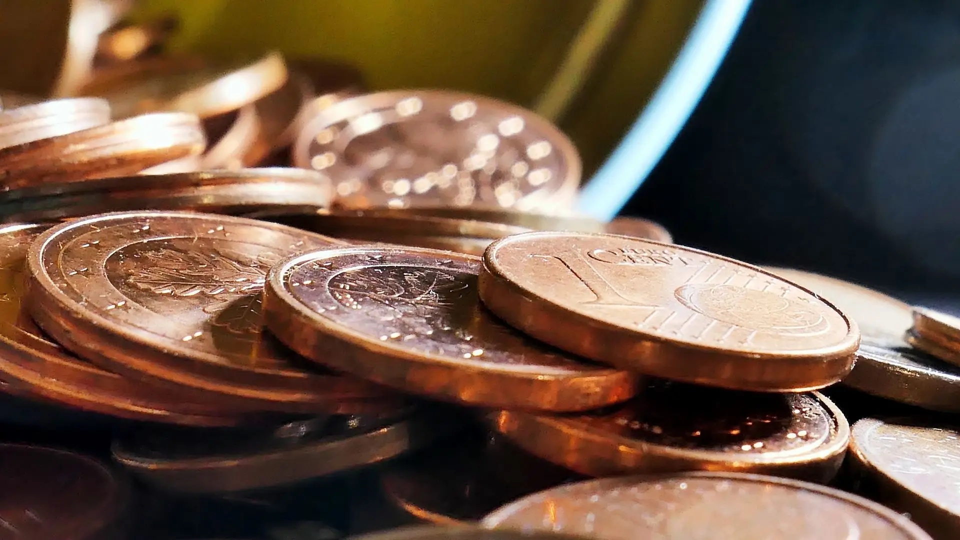 Homem condenado a mais de três anos de prisão por roubar 1,48 euros