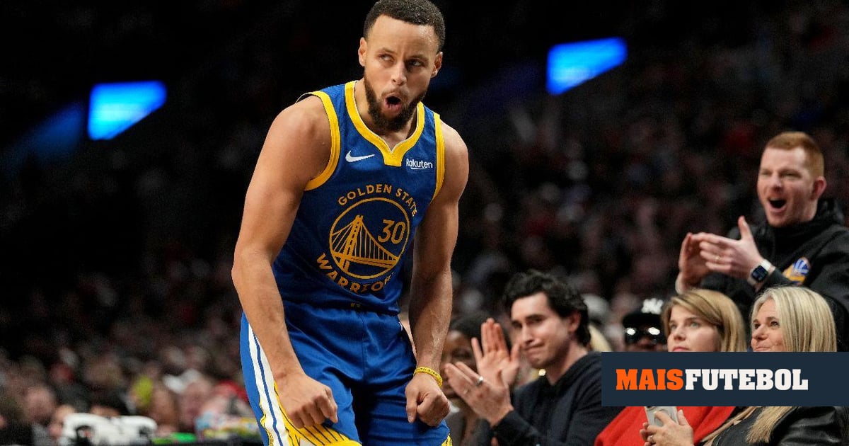 VÍDEOS: Stephen Curry soma doze triplos e bate marca de Michael Jordan