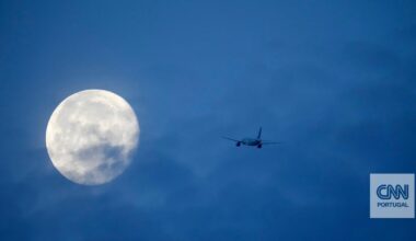 "Estavam mesmo muito perto". Pela segunda vez em 48 horas, mais um avião civil escapa a colisão com aeronave da Força Aérea dos EUA perto da Venezuela