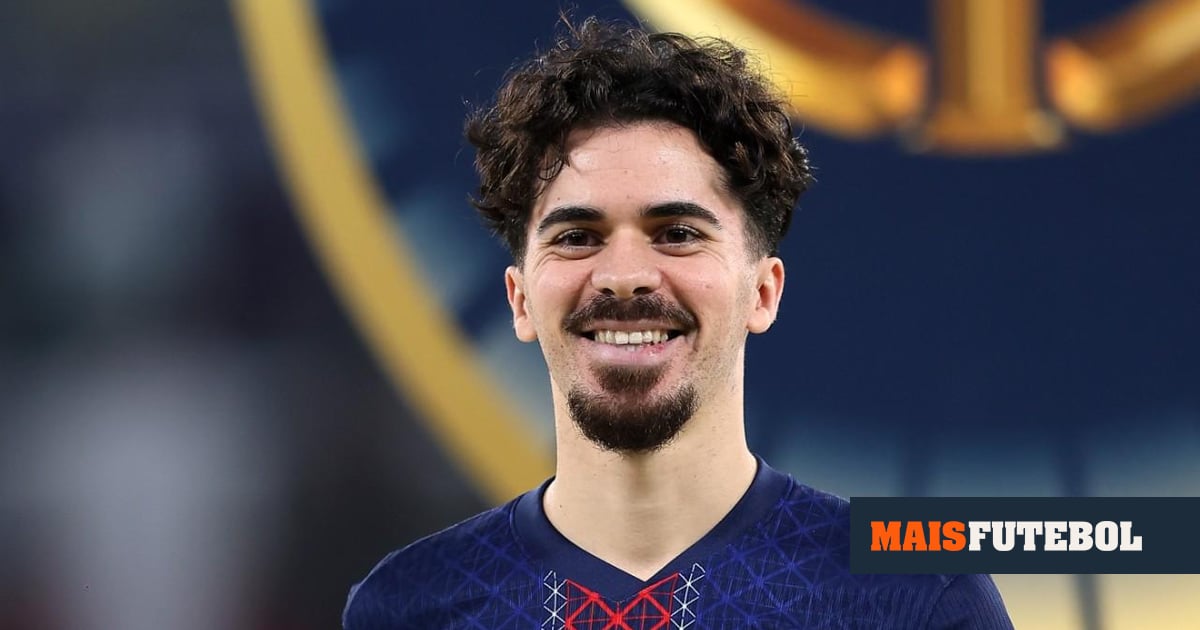 Vitinha eleito o melhor jogador da Taça Intercontinental