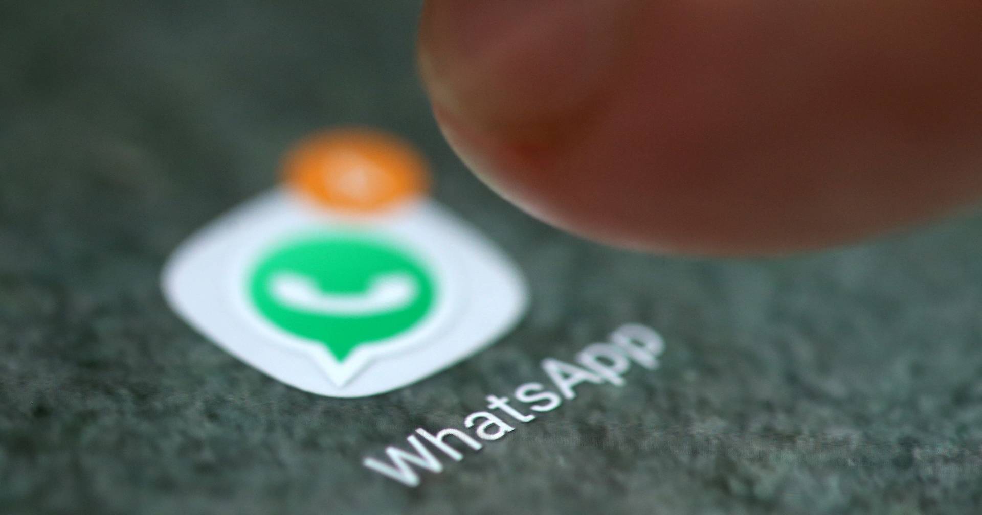 CMVM alerta para esquemas fraudulentos em grupos no WhatsApp