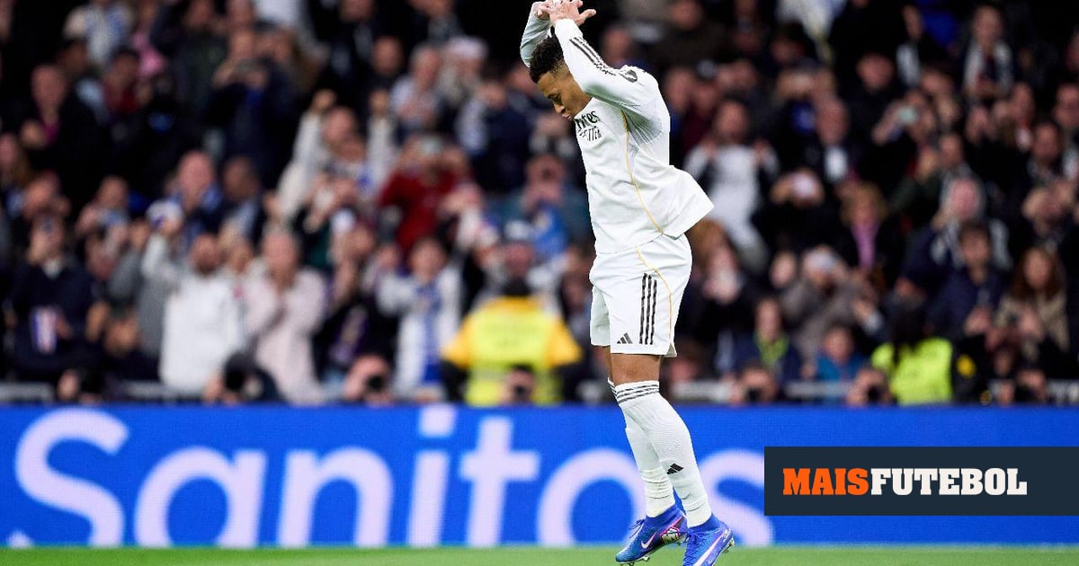 Mbappé festeja golo com tributo a Ronaldo: «Queria homenagear o meu ídolo»
