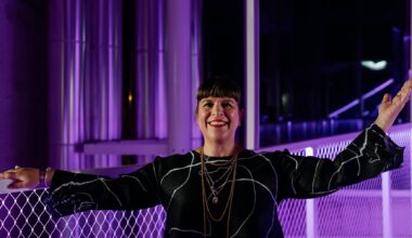 Joana Vasconcelos cria obra de arte para rótulo de um dos vinhos mais caros do mundo