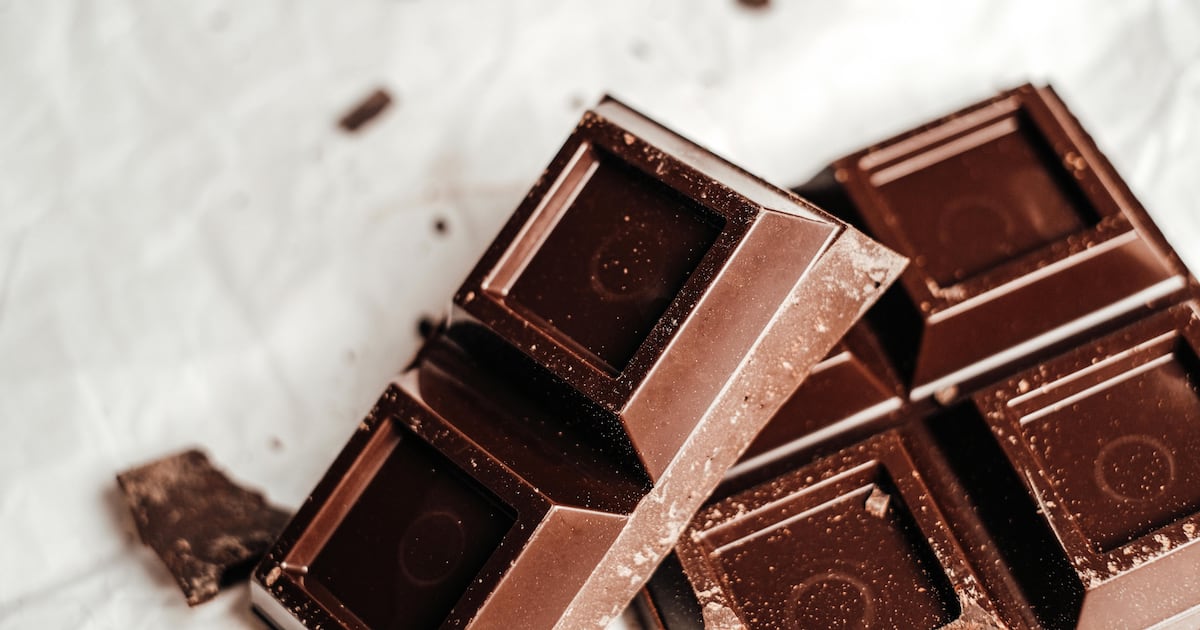 O que o chocolate amargo tem que pode ajudar a retardar o envelhecimento – R7 Entretenimento
