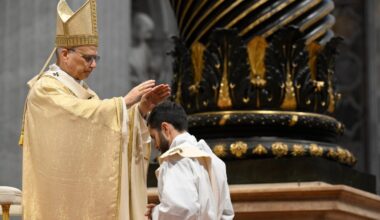 Papa: o ministério sacerdotal exige fidelidade e comunhão, não autorreferencialidade