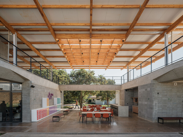 Centro de Vivência ILUM / 23 SUL - Fotografia de Interiores, Viga