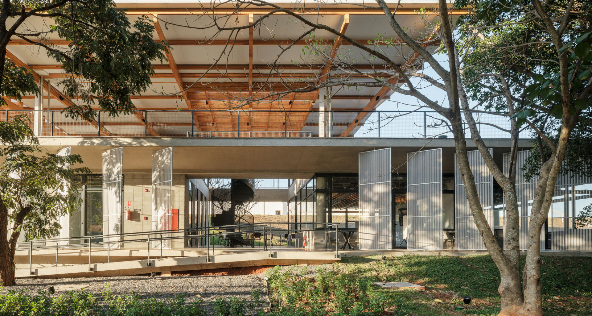 Centro de Vivência ILUM / 23 SUL