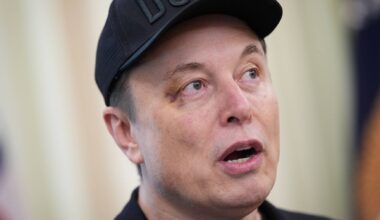Nunca ninguém foi tão rico: património líquido de Elon Musk quebra a barreira dos 700 mil milhões de dólares