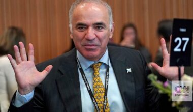 Justiça russa manda prender Gary Kasparov durante dois meses