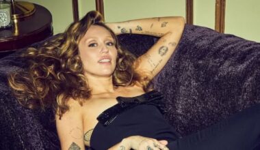 Mulher que afirma ser mãe de Miley Cyrus tentou entregá-la a Julia Roberts e Ozzy Osbourne – R7 Entretenimento
