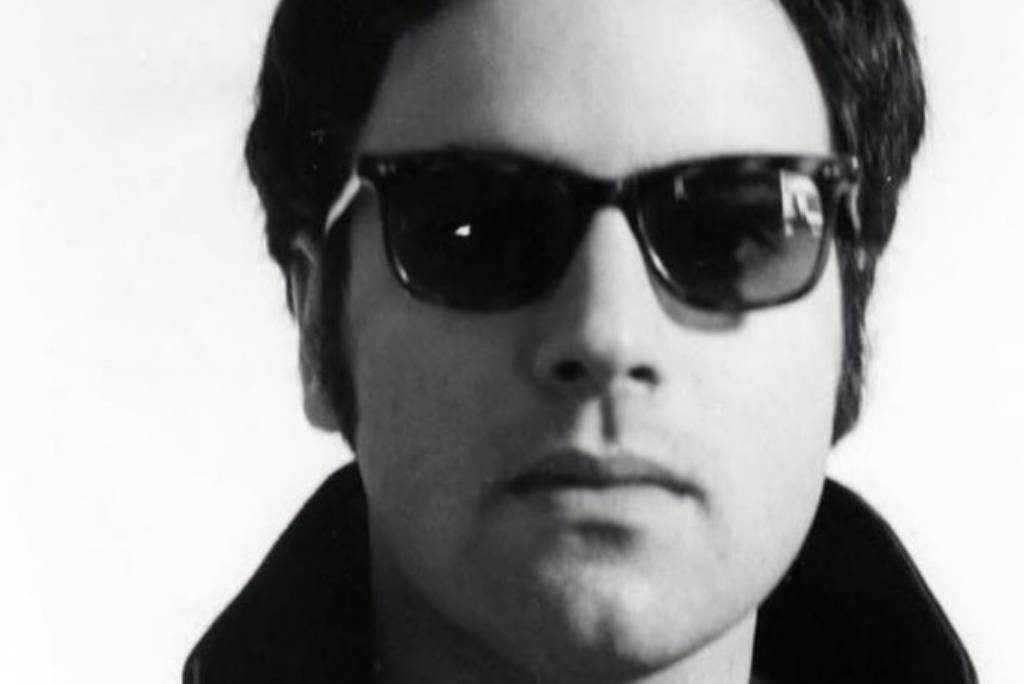 Morre Amos Poe, que filmou a cena punk, aos 76 anos - 26/12/2025 - Ilustrada