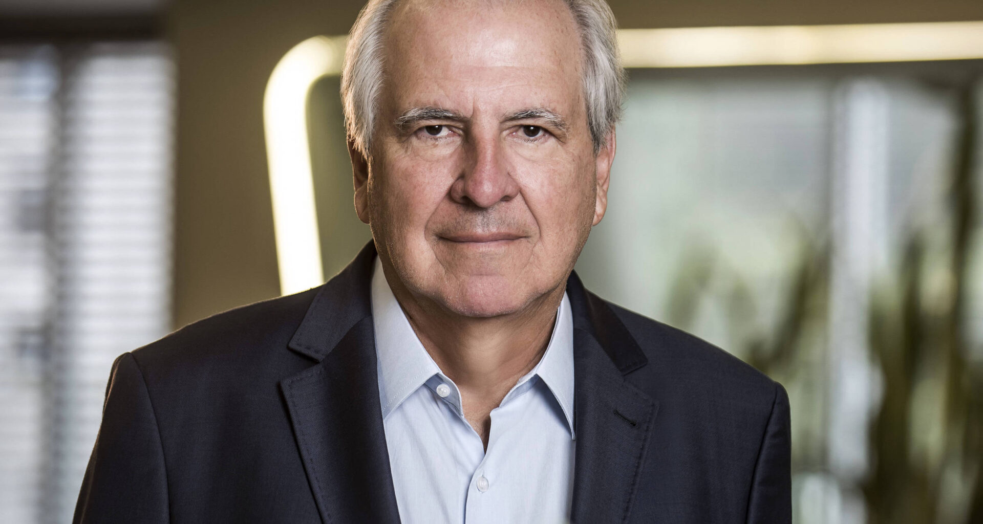 Dono da CNN Brasil, Rubens Menin vai lançar rede de rádios de música sertaneja em 2026 - UOL