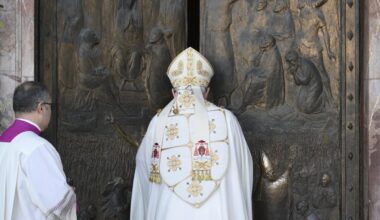 Fechada a Porta Santa da Basílica de São Paulo. Harvey: a esperança não foge das crises do mundo