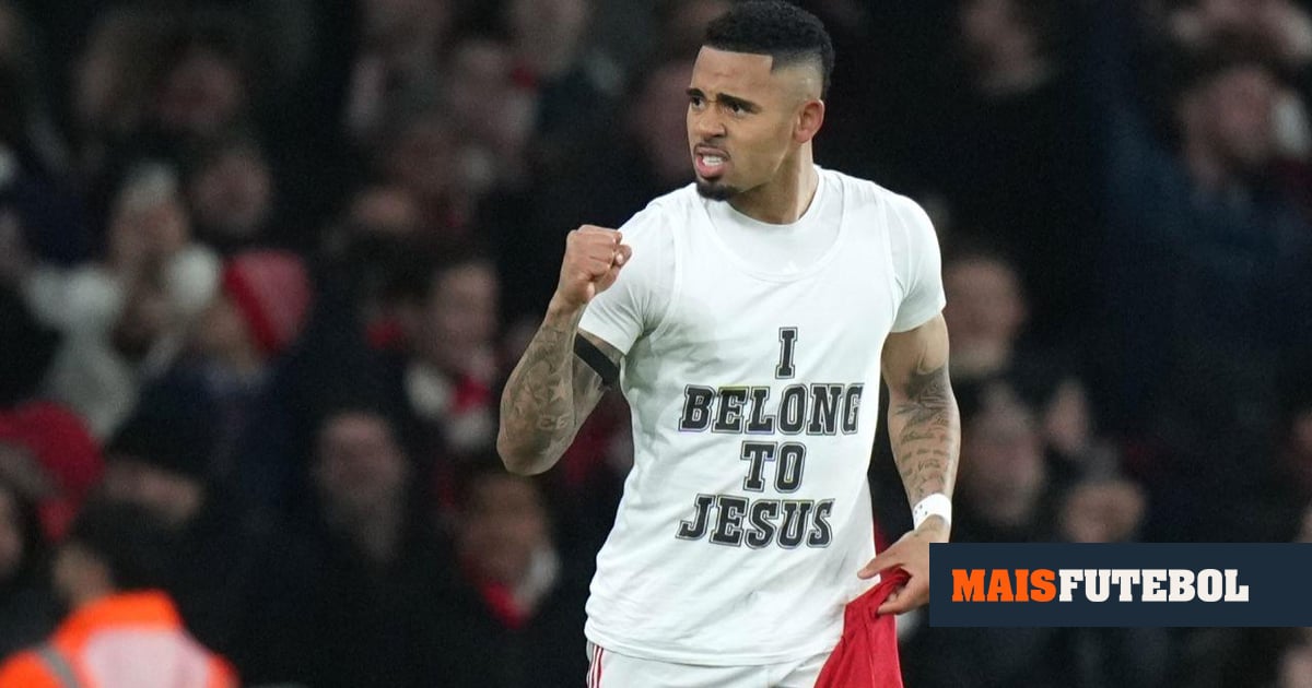 VÍDEO: Gabriel Jesus "aperta" com Gyökeres na goleada do Arsenal