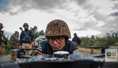 Há drones aquáticos "kamikaze" e simples redes de pesca. Guerra na Ucrânia mostra que a tecnologia e o improviso estão a reescrever as regras do combate