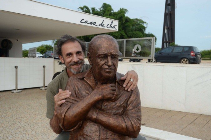 Escultura foi produzida pelo artista plástico e escultor Léo Santana  -  (crédito:  Minervino Junior CB/DA Press)