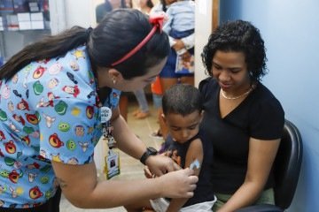 Vacinação é medida importante prevenir casos de sarampo, poliomielite e outras doenças  -  (crédito: Jhonatan Cantarelle/Agência Saúde-DF)