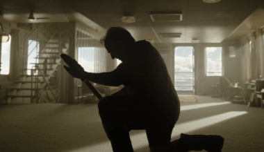 Tom Cruise está calvo e dança Gorillaz com uma pá no teaser de Digger; Assista: