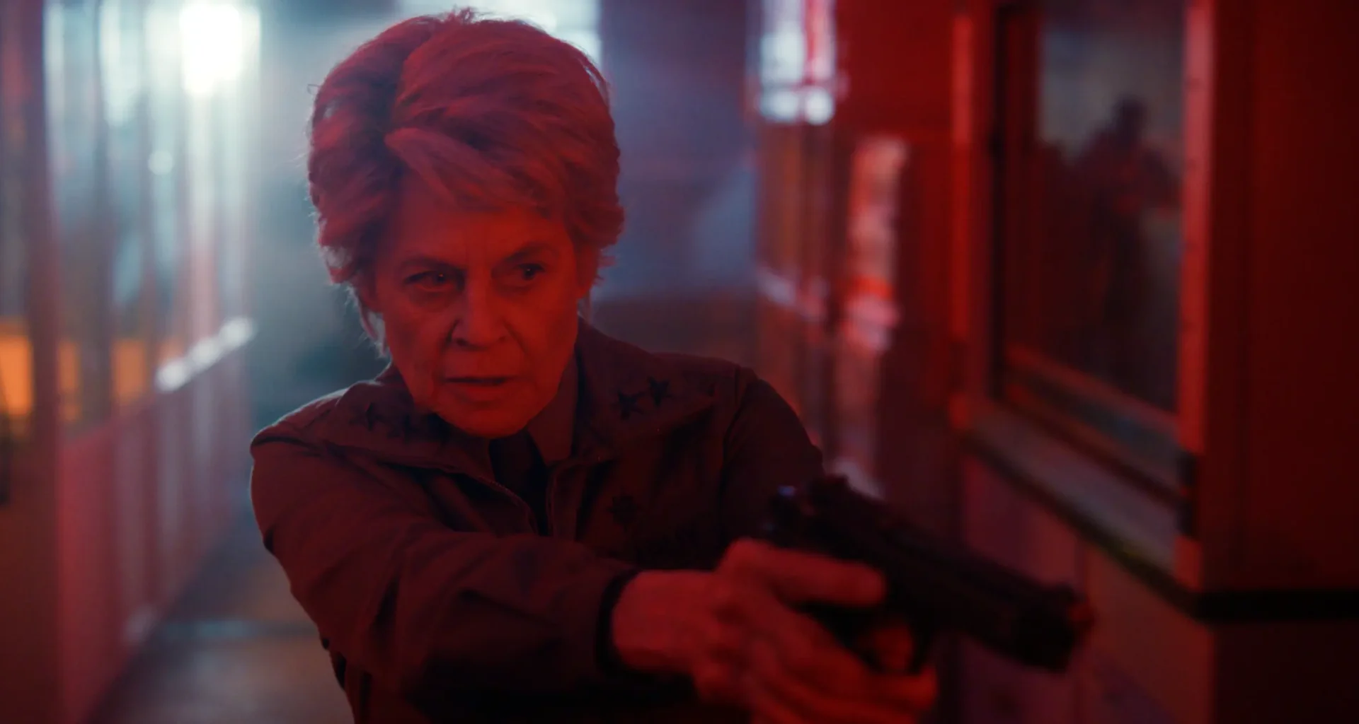 Linda Hamilton estava considerando aposentadoria antes de ser convidada para Stranger Things