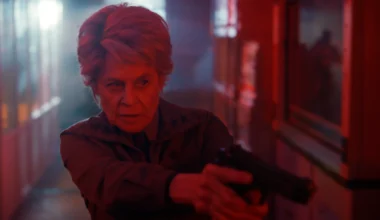 Linda Hamilton estava considerando aposentadoria antes de ser convidada para Stranger Things
