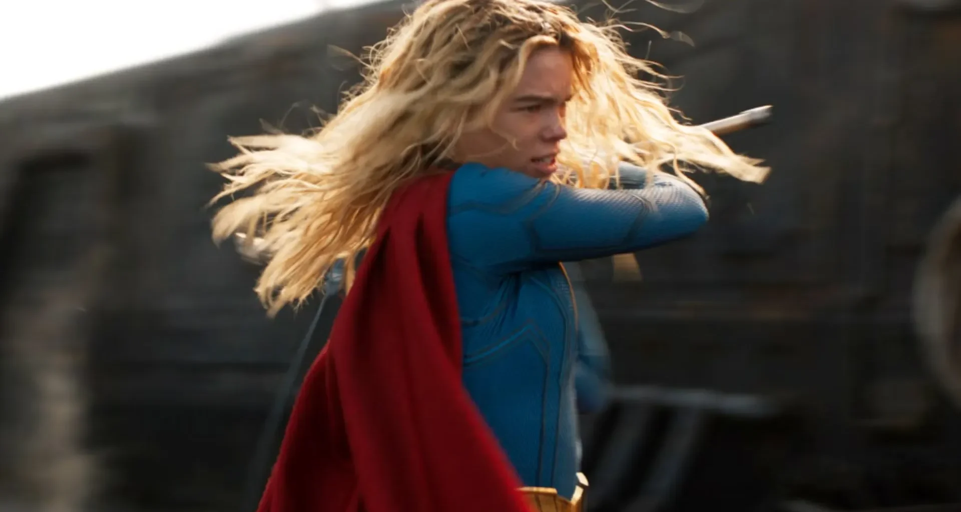 Supergirl | Insider compara atuação de Milly Alcock com Robert Downey Jr. e Chris Evans