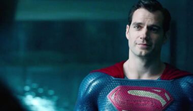 Zack Snyder celebra natal com nova foto de Henry Cavill como Superman