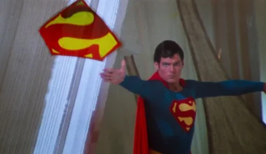 Superman "conserta" cena mais bizarra dos filmes após 45 anos em nova HQ