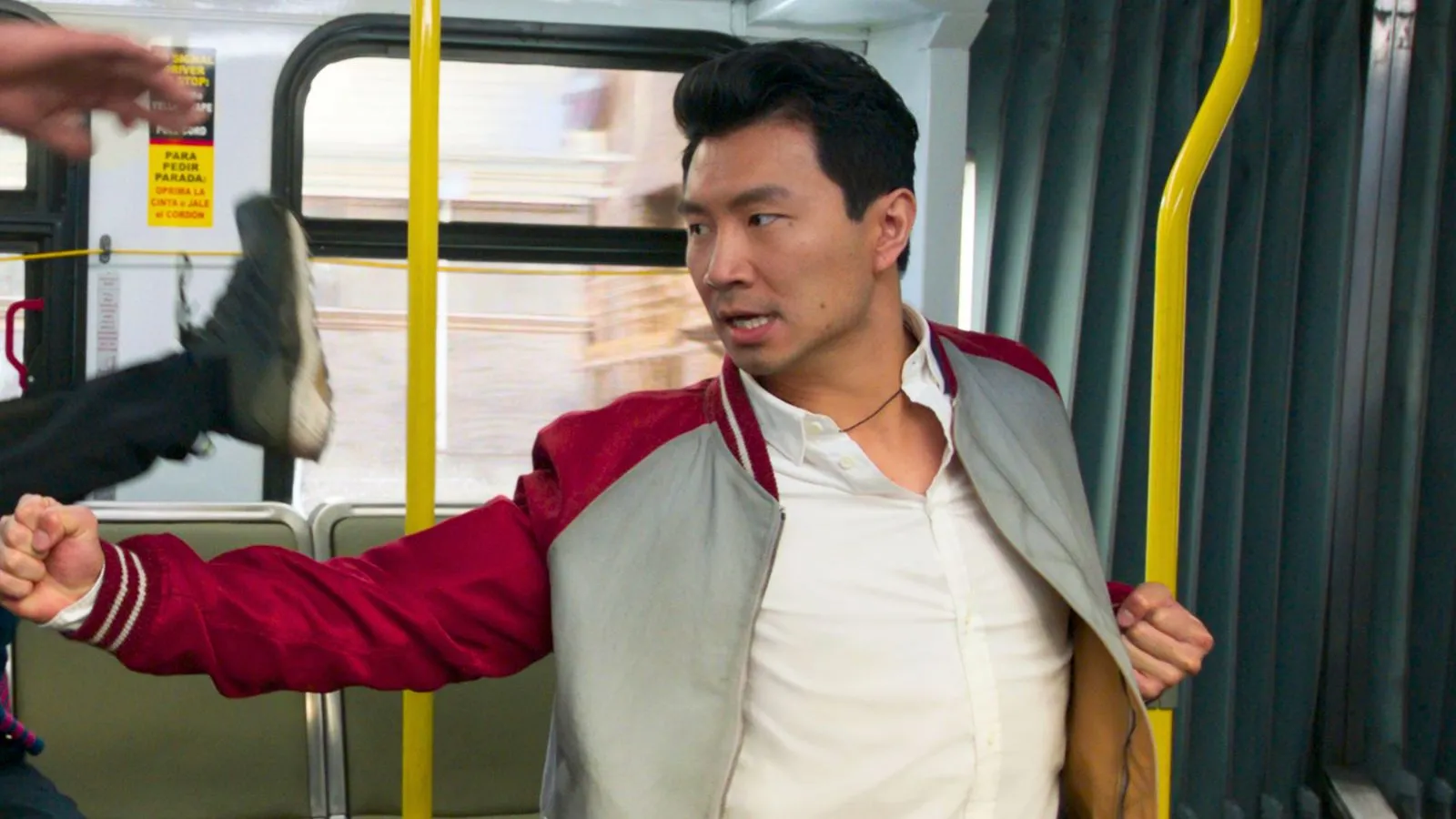 Shang-Chi 2 | Simu Liu diz quais seriam os diretores ideais para comandar a sequência