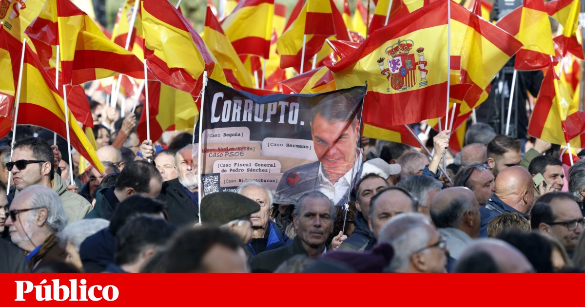 Protesto do PP contra a corrupção de Sánchez junta milhares em Madrid | Espanha