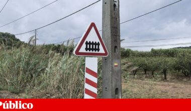 Comboio descarrila na Linha do Oeste e causa dois feridos, circulação interrompida | Acidentes