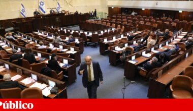 Parlamento israelita aprova projecto para encerrar imprensa estrangeira | Israel