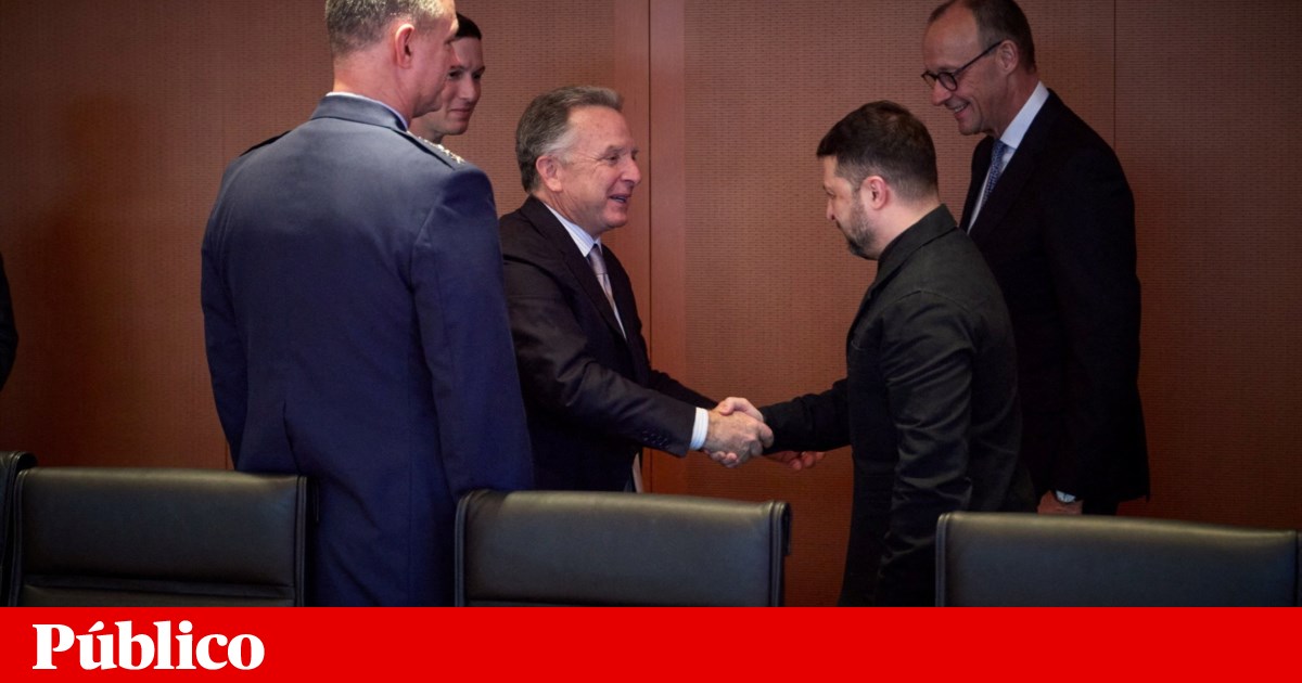 Zelensky deixa cair adesão da Ucrânia à NATO em troca de garantias de segurança | Guerra na Ucrânia