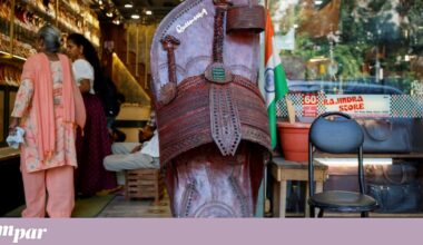 Prada reconhece sandálias Kolhapuri e faz parceria com Governo indiano | Moda