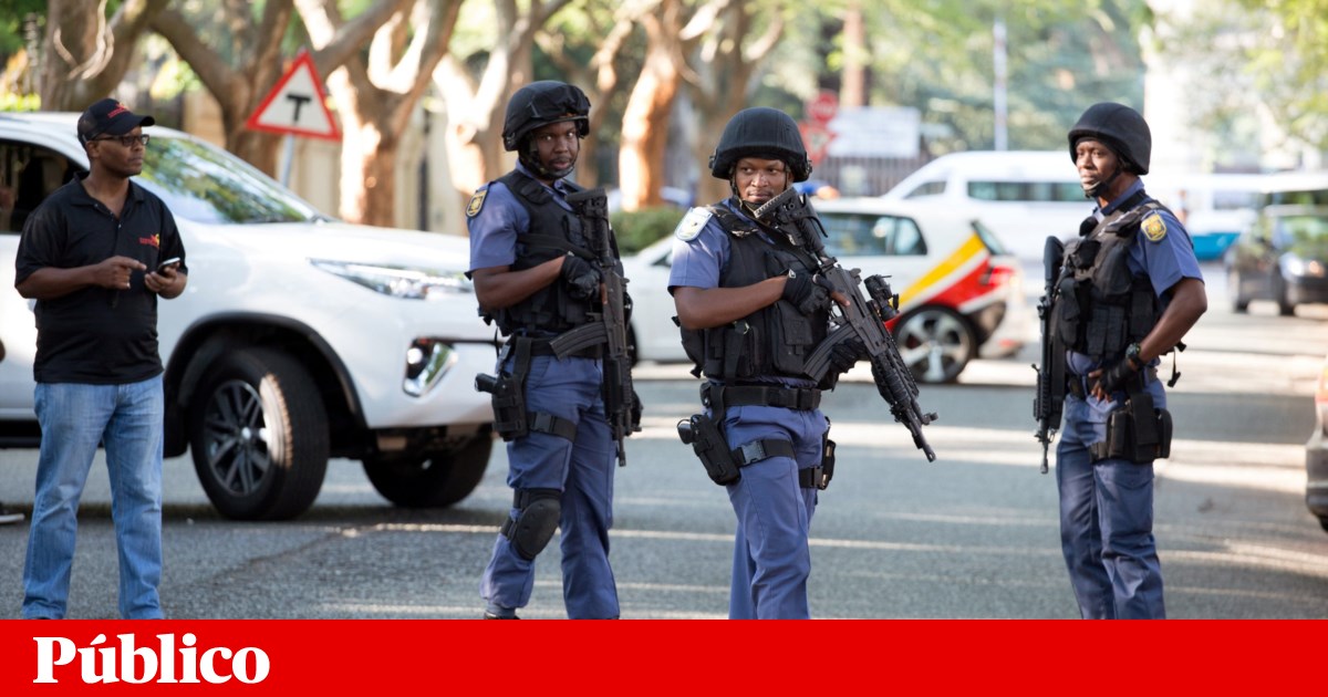 Homens armados matam nove pessoas na África do Sul | África do Sul