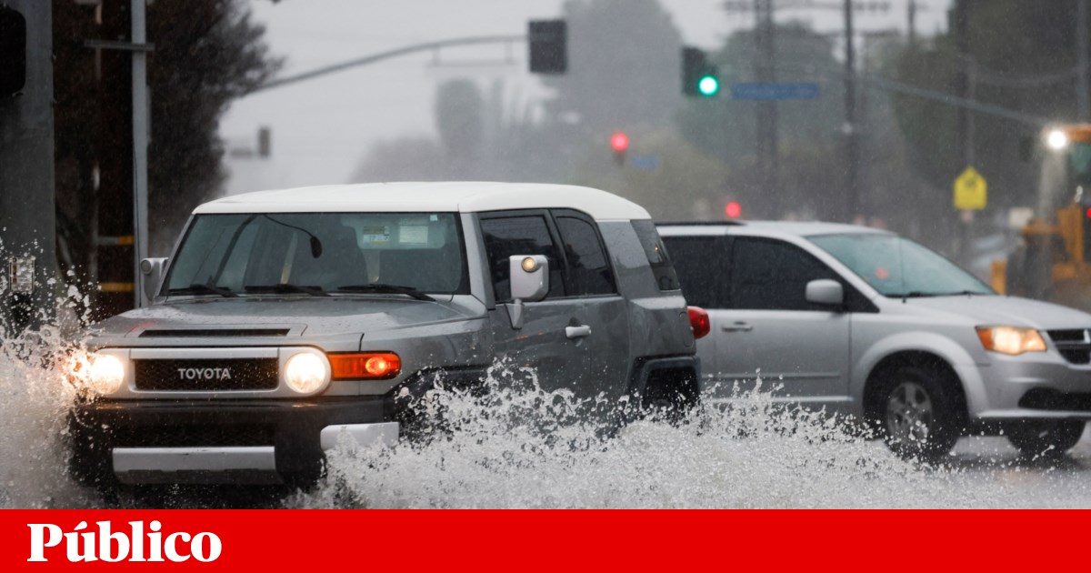 Governador da Califórnia declara estado de emergência devido a cheias em Los Angeles | EUA